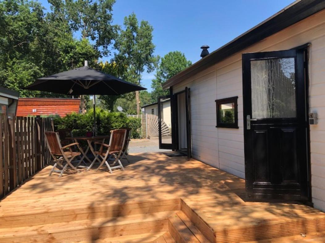 Heerlijk Vakantiehuisje In Putten Luaran gambar